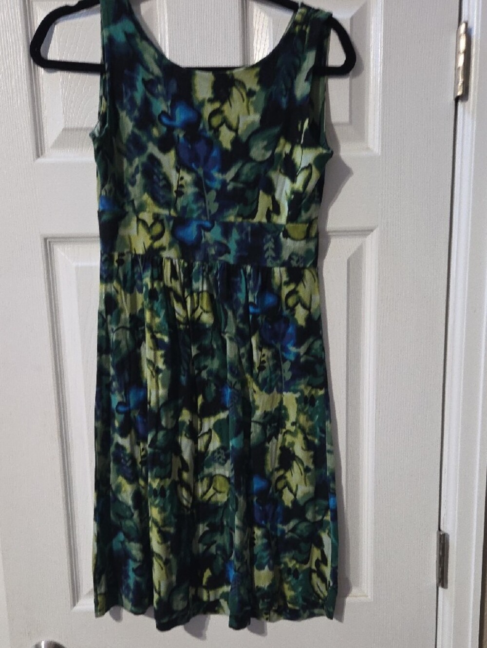 a.n.a Green & Blue Floral V-Neck Dress - Picture 9 of 10